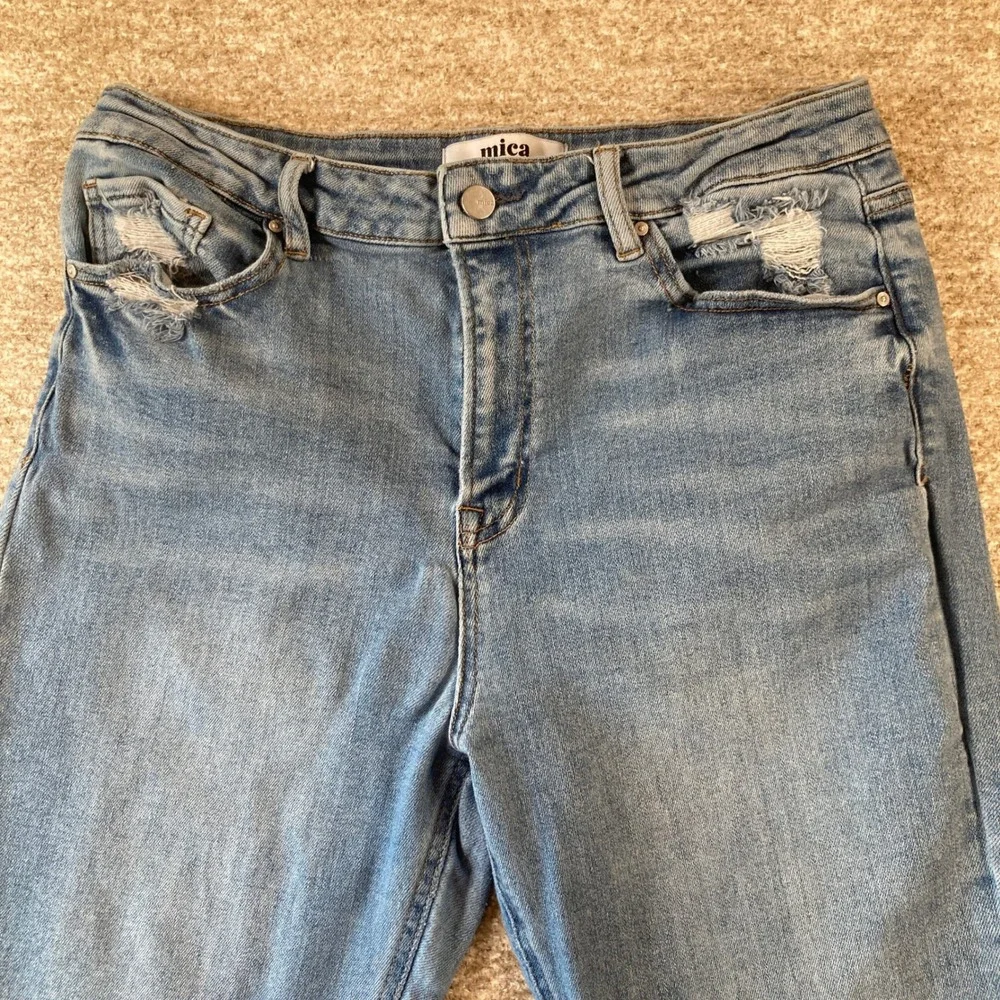 Mica Los Angeles Jeans 31 (30x27) Distressed Straight Leg Blue Raw Hem MDP-T203
